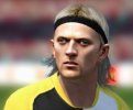 funny soccer player.jpg